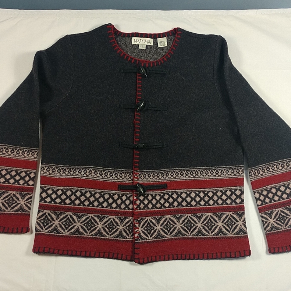 Women's sweater